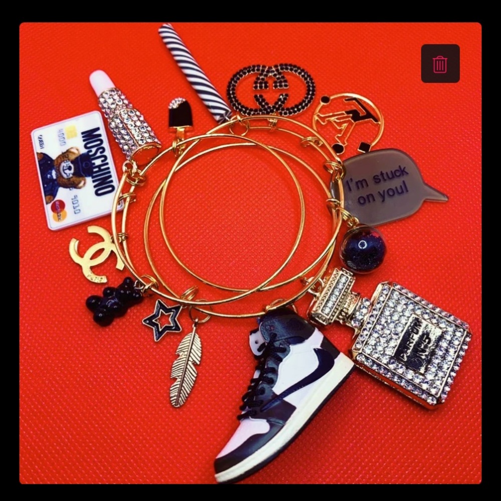 Travis Scott 1s charm bracelet